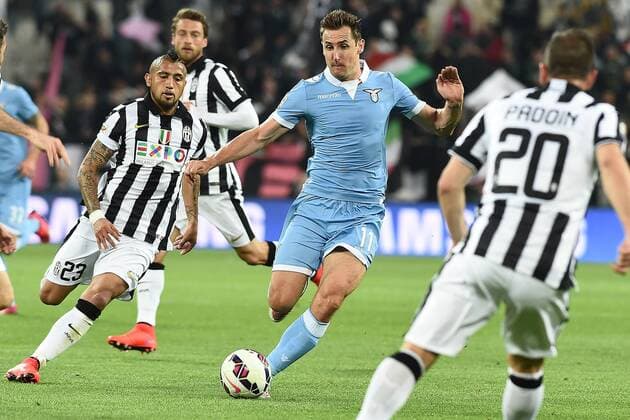 Serie A, Juventus Turin - Lazio Rom , Miroslav Klose xHOCHxZWEIx xItalyxPhotoxPressx 