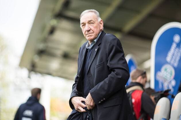 Berlin, Deutschland, 19.04.2015: Fußball 1. Bundesliga Frauen Saison 2014 2015 - 1. FFC Turbine Potsdam - Bayer Leverkusen. Trainer Bernd Schröder Schroeder (Potsdam)
