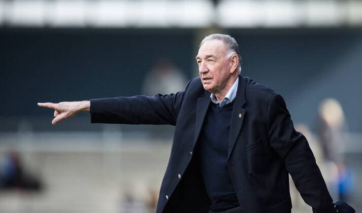 Berlin, Deutschland, 19.04.2015: Fußball 1. Bundesliga Frauen Saison 2014 2015 - 1. FFC Turbine Potsdam - Bayer Leverkusen. Trainer Bernd Schröder Schroeder (Potsdam)