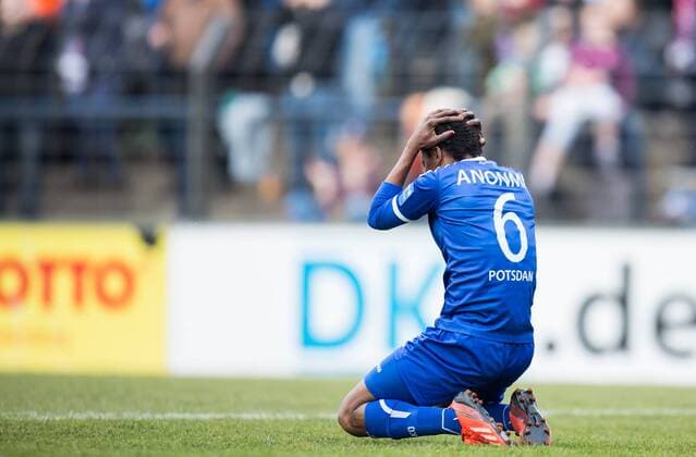 Berlin, Deutschland, 19.04.2015: Fußball 1. Bundesliga Frauen Saison 2014 2015 - 1. FFC Turbine Potsdam - Bayer Leverkusen. Genoveva Anonma (Potsdam) verpasst Torchance