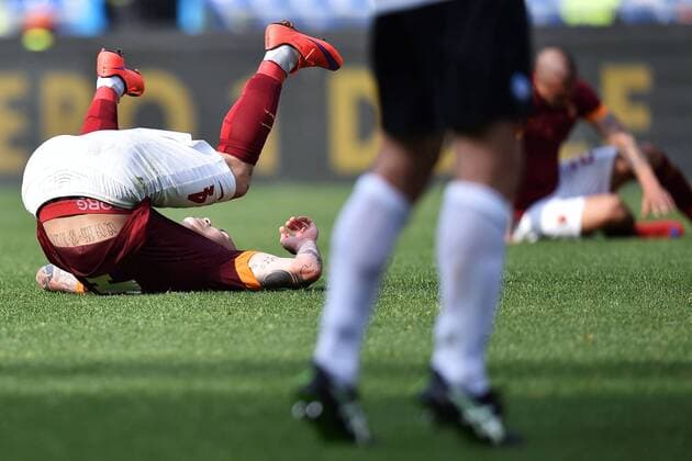 Radja Nainggolan, Jose Holebas - Dejection Campionato Italiano Serie A - AS Roma vs Atalanta Bergamo - Foto AndreaxStaccioli Insidefoto andreaxstaccioli