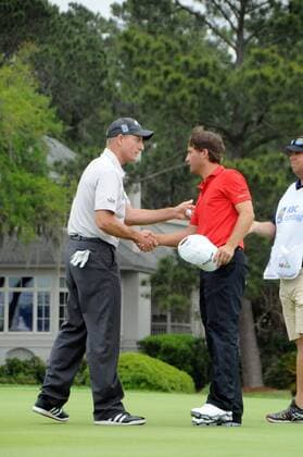 19 April 2015: Jim Furyk congratulates Kevin Kisner during the final round of the RBC Heritage Presented by Boeing golf tournament at Harbour Town Golf Links in Hilton Head Island, SC. GOLF: APR 19 PGA Golf Herren - RBC Heritage - Final Round Icon2011504199713 EDITORIAL USE ONLY