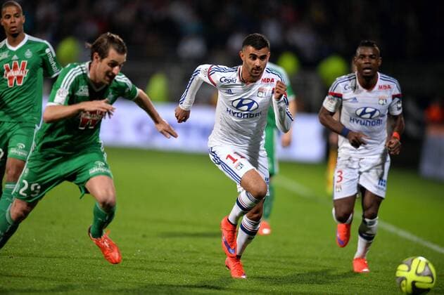 Rachid Ghezzal (ol) - Francois Clerc (sainte) FOOTBALL : Lyon vs Saint Etienne - Ligue 1 - 19 04 2015 AnthonyBIBARD FEP Panoramic 