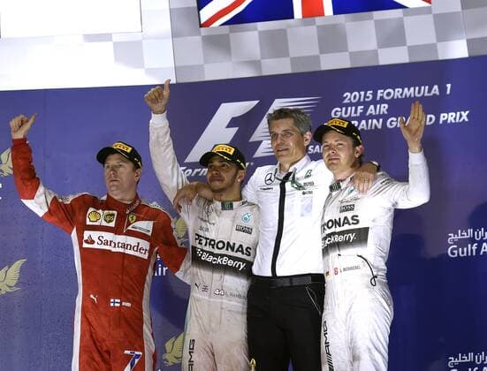 HAMILTON Lewis mit ROSBERG Nico Team Mercedes Petronas und RAIKKONEN Kimi Formel 1 GP von Bahrain 2015 am 19.April 2015 in Manama 