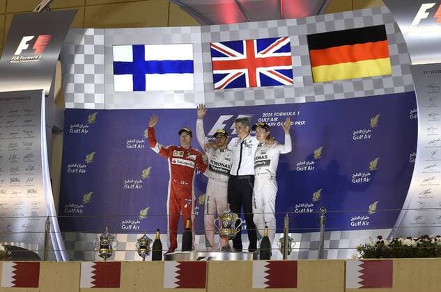 HAMILTON Lewis mit ROSBERG Nico Team Mercedes Petronas und RAIKKONEN Kimi Formel 1 GP von Bahrain 2015 am 19.April 2015 in Manama 