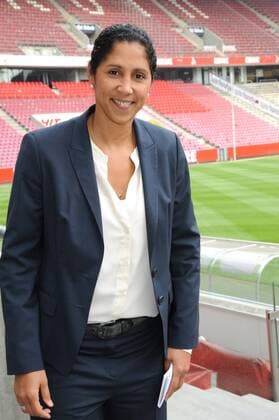 Die DFB Direktorin Steffi Jones am 22.04.2015 in Köln beim Pressetermin zum DFB Pokalfinale der Frauen zwischen 1 FFC Turbine Potsdam und Vfl Wolfsburg das am 01.05.2015 im RheinEnergie Stadtion in Köln stattfindet.
