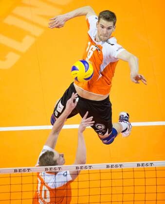Berlin, Deutschland, 22.04.2015: Volleyball Bundesliga Playoffs Finale Spiel 2 (Best of Five) Saison 2014 2015 - Berlin Recycling Volleys - VfB Friedrichshafen. Christian Dünnes Duennes (BR Volleys 16)