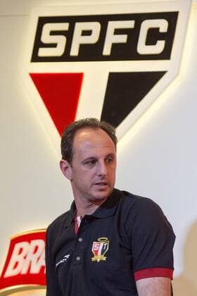 April 21, 2015 - Sao Paulo, Brazil - Rogério Ceni goalkeeper of São Paulo, gives a news conference in the staff training day at the Barra Funda Training Center in the west of the state capital, on Tuesday. Brazil: SPFC- Rogerio Ceni on press conference PK Pressekonferenz - ZUMAp133