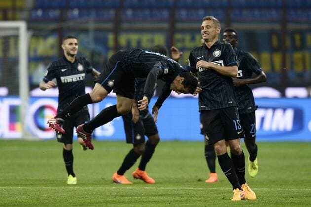 Db Milano 25 04 2015 - campionato di calcio serie A Inter Mailand vs AS Rom: Torjubel Hernanes 