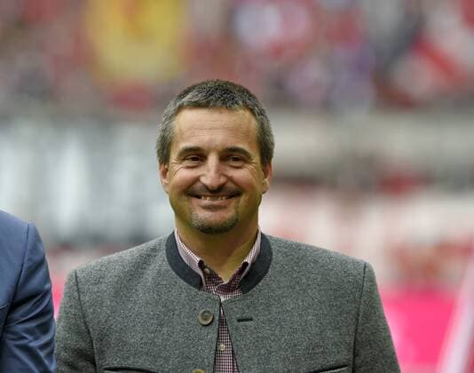25.04.2015, Fussball 1.Bundesliga 2014 2015, 30.Spieltag, FC Bayern München - Hertha BSC Berlin, in der Allianz-Arena München. Rodel-Weltmeister Georg Hackl. 