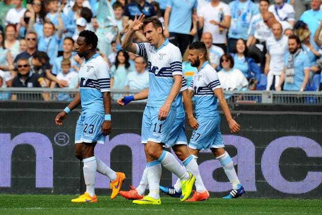 Aktuell FuÃŸball, Italien, Serie A, Lazio Rom - AC Chievo Verona 26.04.2015. Rome, Italy. Serie A Football. Lazio versus Chievo. Miroslav Klose celebrates after he scored the goal for 1-0 for Lazio xGiuseppexMaffiax  ActionPlus11616007