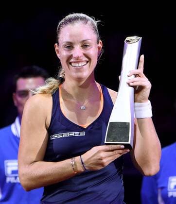 Stuttgart Tennis Porsche Tennis Grand Prix Finale, Siegerin Angelique Kerber mit Pokal