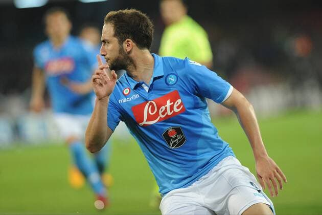 Aktuell Fußball, Italien, Serie A, SSC Neapel - Sampdoria Genua April 26, 2015 - Naples, Italy - Gonzalo Higuain of SSC Napoli celebrates after scoring during the italian Serie A football match between SSC Napoli and Sampdoria at San Paolo Stadium on August 29, 2013 in Naples,Italy. SSC Napoli and Sampdoria - Serie A  - ZUMAn230