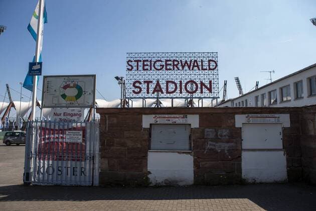 Erfurt , 240415 , Fussball 3.Liga FC Rot Weiss Erfurt Neubau Stadion , Steigerwaldstadion Bau , Schild am Stadioneingang