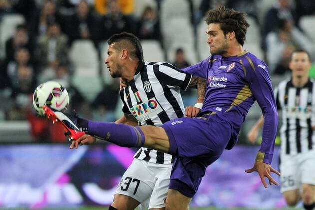 An Torino 29 04 2015 - campionato di calcio serie A Juventus Turin vs ACF Fiorentina (FC Florenz): Roberto Pereyra-Marcos Alonso 