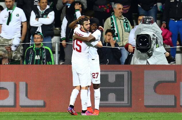 IPP20150429 Football - soccer: Serie A, Sassuolo Calcio - AS Rom, miralem pjanic, gervinho xHOCHxZWEIx xItalyxPhotoxPressx 