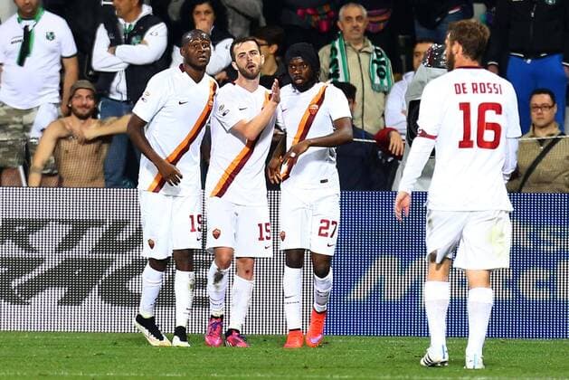 IPP20150429 Football - soccer: Serie A, Sassuolo Calcio - AS Rom, miralem pjanic, gevinho xHOCHxZWEIx xItalyxPhotoxPressx 