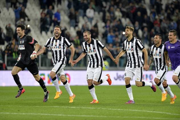 29.04.2015. Turin, Italy. Serie A Football. Juventus versus Fiorentina. Juventus players celebrate at the end of the match, closing in on the championship xPierpaoloxPiciuccox  ActionPlus11616647