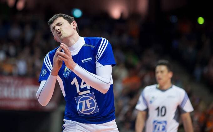 Berlin, Deutschland, 30.04.2015: Volleyball Bundesliga Playoffs Finale Spiel 4 (Best of Five) Saison 2014 2015 - Berlin Recycling Volleys - VfB Friedrichshafen. Baptiste Geiler (Friedrichshafen 14)