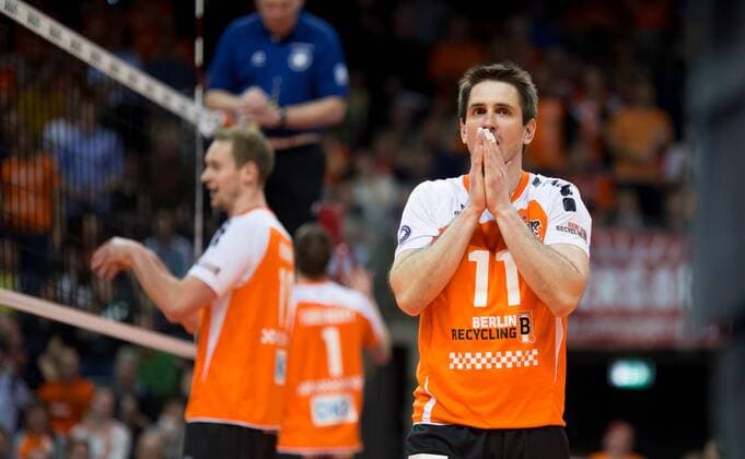 Berlin, Deutschland, 30.04.2015: Volleyball Bundesliga Playoffs Finale Spiel 4 (Best of Five) Saison 2014 2015 - Berlin Recycling Volleys - VfB Friedrichshafen. Martin Krystof (BR Volleys 11)