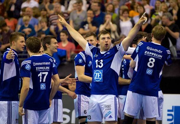 Volleyball Herren Berlin 30.04.2015 Max Schmeling Halle Bundesliga Finale 4. Spiel Berlin Recycling Volleys geg VfB Friedrichshafen 2 : 3 Adrian GONTARIU 13 VFB