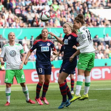 v.li.: Nina Frausing Pedersen (1. FFC Turbine Potsdam), Vanessa Bernauer (VfL Wolfsburg), im Zweikampf, Duell, duel, tackle, Aktion, Action, kopfball, Fussball, DFB-Pokal der Frauen, 1. FFC Turbine Potsdam - VfL Wolfsburg, xbhx