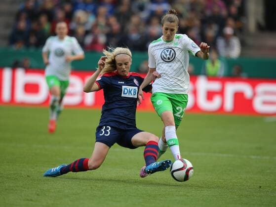Koeln, Fussball , DFB Pokal Finale Frauen , Saison 2014 2015, Turbine Potsdam vs VfL Wolfsburg , 01.05.2015, Rheinenergie Stadion Köln, Nina Frausing Pedersen, Potsdam, Verena Faißt, VfL Wolfsburg