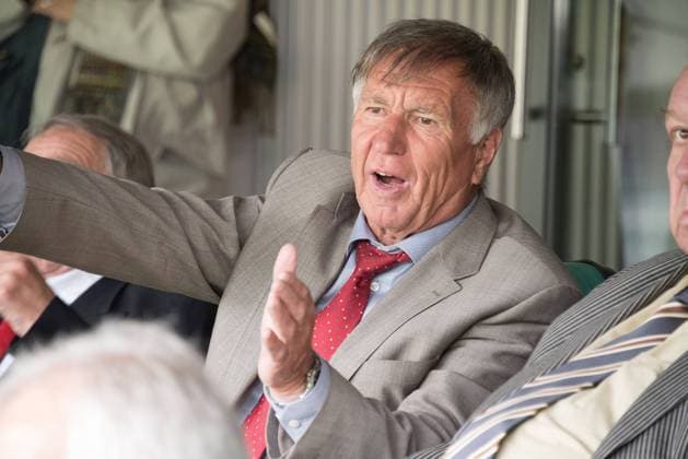 GER, 1.FBL. Werder Bremen vs Eintracht Frankfurt 02.05.2015, Weser Stadion, Bremen, GER, 1.FBL. Werder Bremen vs Eintracht Frankfurt, im Bild Meistermannschaft von 1965 feiert ihr 50 jähriges Josef Piontek nphxKokenge