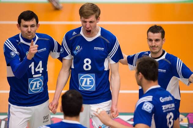 03.05.2015, ZF Arena, Friedrichshafen Volleyball, Bundesliga Maenner, Play-offs Finale 5, VfB Friedrichshafen vs. Berlin Recycling Volleys Jubel Baptiste Geiler ( 14 Friedrichshafen), Max Günthör Guenthoer ( 8 Friedrichshafen), Benjamin Toniutti ( 16 Friedrichshafen), Adrian Gontariu ( 13 Friedrichshafen)