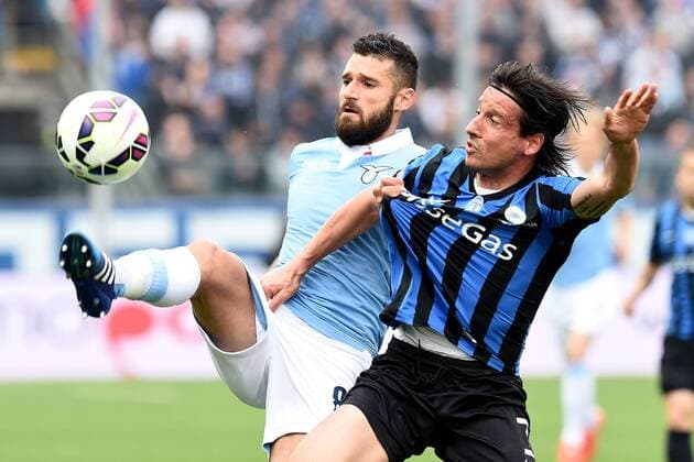 Bergamo, Italien - Serie A, Atalanta Bergamo vs. Lazio Rom: Antonio Candreva-Cristiano Del Grosso 