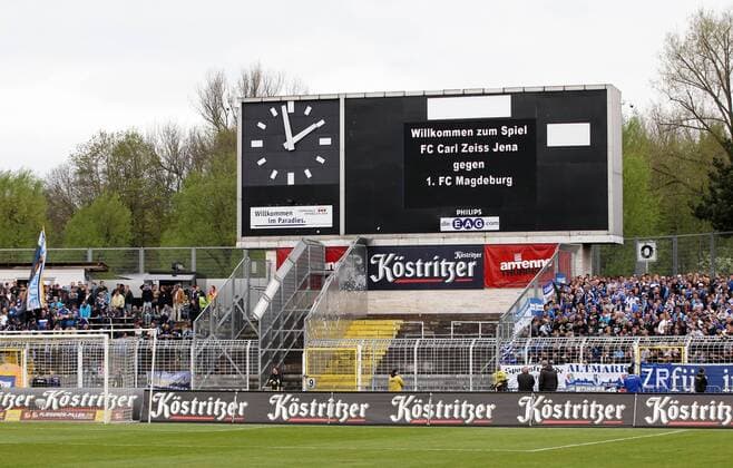 GER, Regionalliga Nordost, FC Carl Zeiss Jena vs 1.FC Magdeburg 03.05.15, Jena, Ernst-Abbe-Sportfeld, GER, NOFV, Regionalliga Nordost, 27.Spieltag, FC Carl Zeiss Jena vs 1.FC Magdeburg im Bild Fantrennung im Stadion