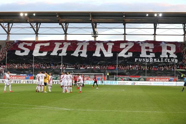 Fußball, Stadiongeschichte FC Ingolstadt 04 2. Bundesliga - Fußball - FC Ingolstadt 04 - 1. FC Nürnberg - Fans Choreo Jubel Fahnen Spruchband 2. BL - FC Ingolstadt 04 Saison 2014 2015 1. FC Nürnberg