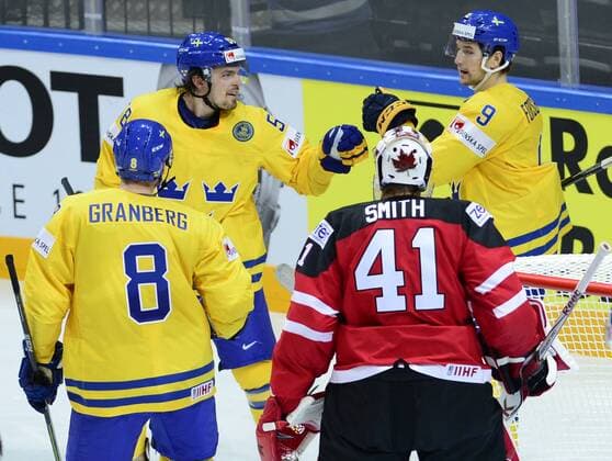 Anton Lander (SWE, second from left, celebrates with his teammates Petter Granberg, left, and Filip Forsberg, right, the first goal as goalkeeper Mike Smith (CAN) look on during the Ice hockey Eishockey World Championship WM Weltmeisterschaft Group A match Sweden vs Canada in Prague, Czech Republic, May 6, 2015. (CTKxPhoto RomanxVondrous) CTKPhotoP201505060930301  vnd