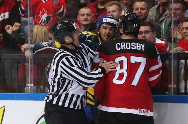 Ice hockey Eishockey - IIHF Ice Hockey WC 2015 PRAGUE,CZECH REPUBLIC,06.MAY.15 - ICE HOCKEY - IIHF World Ice Hockey Championships, international match Länderspiel Sweden vs Canada. Image shows Loui Eriksson (SWE) and Sidney Crosby (CAN). GEPAxpictures xAndreasxPranter 