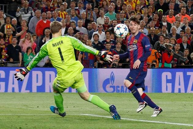 Lionel Messi FC Barcelona Barca 10)mit dem Tor zum 2:0 gegen Torwart Manuel Neuer (FC Bayern Muenchen 1) FC Barcelona vs FC Bayern Muenchen, Fussball, Champions League, Halbfinale, 06.05.2015, Foto: Schueler Eibner EP_JSE