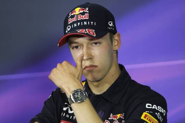 Aktuell Motorsport, Formel 1, GP Barcelona, PK Daniil Kvyat (RUS) Scuderia Toro Rosso,Aktion,Einzelbild,angeschnittenes Einzelmotiv,Portraet,Portrait,Porträt,Gestik,skeptisch. FIA Pressekonferenz Formel 1:GP von Spanien,Circuit de Catalunya,Saison2015,am 07.05.2015.