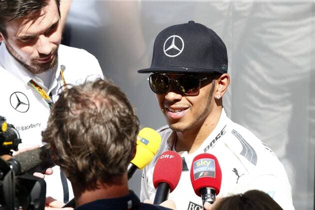Motorsports: FIA Formula One World Championship WM Weltmeisterschaft 2015, Grand Prix of Spain, 44 Lewis Hamilton (GBR, Mercedes AMG Petronas Formula One Team), xHOCHxZWEIx