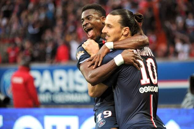 ZLATAN IBRAHIMOVIC (psg) - SERGE AURIER (psg) - JOIE FOOTBALL : Paris SG vs Guingamp - Ligue 1 - 08 05 2015 FEP Panoramic 