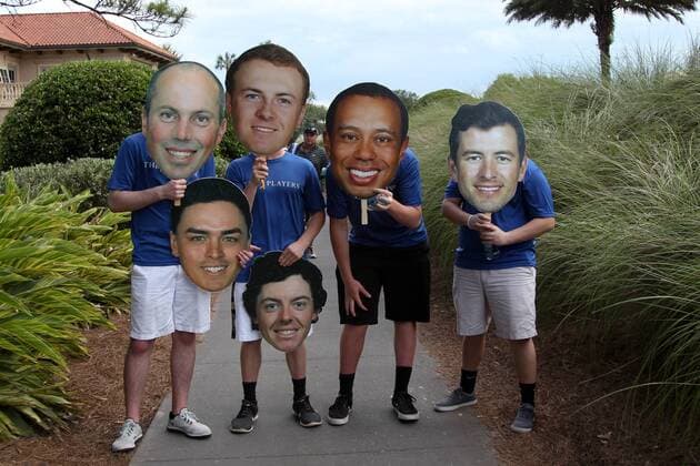 Aktuell Golf - The Players Championship in Ponte Vedra Beac May 8, 2015 - Ponte Vedra Beach, Florida, United States - Fans hold signs representing Matt Kuchar, Rickie Fowler, Jordan Spieth, Rory McIlroy, Tiger Woods and Adam Scott during the second round of THE PLAYERS Championship. THE PLAYERS Championship - Round 2 - ZUMAw109