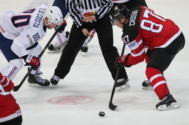 Ice hockey Eishockey - IIHF Ice Hockey WC 2015 PRAGUE,CZECH REPUBLIC,09.MAY.15 - ICE HOCKEY - IIHF World Ice Hockey Championships, international match Länderspiel France vs Canada. Image shows Teddy Da Costa (FRA) and Sidney Crosby (CAN). GEPAxpictures xAndreasxPranter 