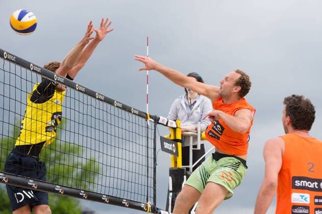 09.05.2015, Muenster, Schlossplatz smart beach tour, Supercup Münster Muenster, Hauptfeld Block Armin Dollinger - Angriff Marcus Popp