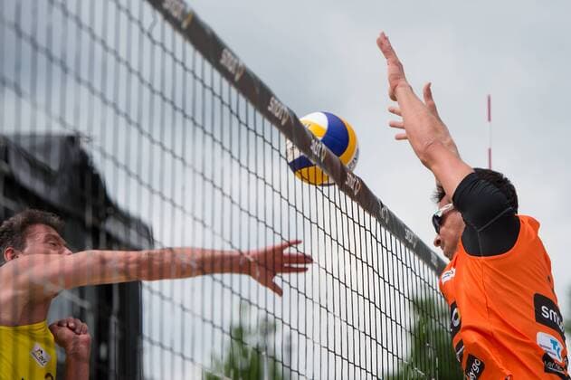 09.05.2015, Muenster, Schlossplatz smart beach tour, Supercup Münster Muenster, Hauptfeld Angriff Björn Bjoern Andrae - Block Jonathan Erdmann