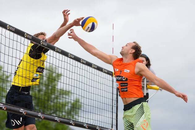 09.05.2015, Muenster, Schlossplatz smart beach tour, Supercup Münster Muenster, Hauptfeld Block Armin Dollinger - Angriff Marcus Popp