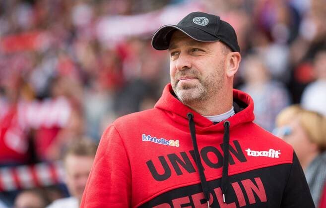 Berlin, Deutschland, 09.05.2015: Fußball 2. Bundesliga Saison 2014 2015 - FC Erzgebirge Aue - 1. FC Union Berlin. Trainer Norbert Düwel Duewel (Union)