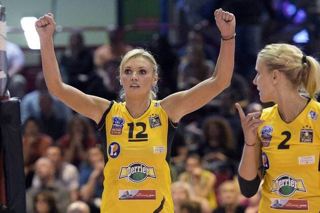 Aktuell Volleyball, Frankreich, Damen, RC Cannes ist französischer Meister 2014 2015 Victoria Ravva (RC Cannes) VOLLEYBALL : RC Cannes vs Le Cannet - Finale Ligue A feminine - 09 05 2015 JBAutissier Panoramic 