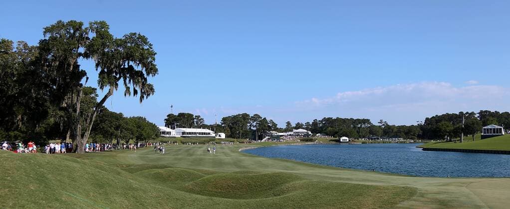 Aktuell Golf - The Players Championship in Ponte Vedra Beach May 9, 2015 - Ponte Vedra Beach, Florida, United States - General view of the 18th fairway during the third round of THE PLAYERS Championship. THE PLAYERS Championship - Round 3 - ZUMAw109