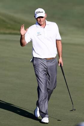 Aktuell Golf - The Players Championship in Ponte Vedra Beach May 9, 2015 - Ponte Vedra Beach, Florida, United States - Bill Haas waves to the crowd after putting the 18th green during the third round of THE PLAYERS Championship. THE PLAYERS Championship - Round 3 - ZUMAw109