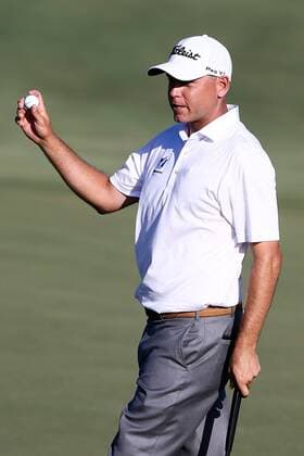 Aktuell Golf - The Players Championship in Ponte Vedra Beach May 9, 2015 - Ponte Vedra Beach, Florida, United States - Bill Haas waves to the crowd after putting the 18th green during the third round of THE PLAYERS Championship. THE PLAYERS Championship - Round 3 - ZUMAw109