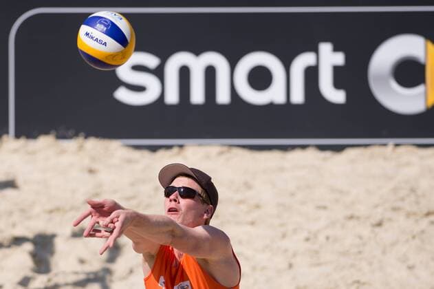 10.05.2015, Muenster, Schlossplatz smart beach tour, Supercup Münster Muenster, Halbfinale Zuspiel Markus Böckermann Boeckermann