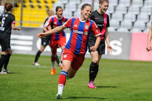 Torjubel Melanie Leupolz (FC Bayern Muenchen) 8 FC Bayern Muenchen vs SGS Essen, Fussball, Frauen-Bundesliga, 10.05.2015, , EP_BSR